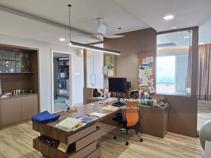 For Sale - Ara Hill Condominium