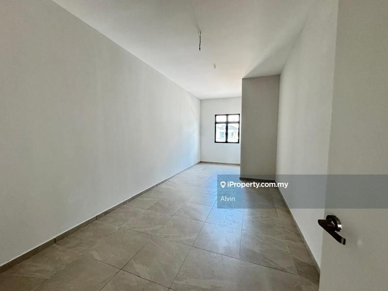 Rumah Berangkai 2 Tingkat untuk Dijual di 22x75 Taman Molek Residence, Bukit Katil oleh Alvin - iProperty.com.my