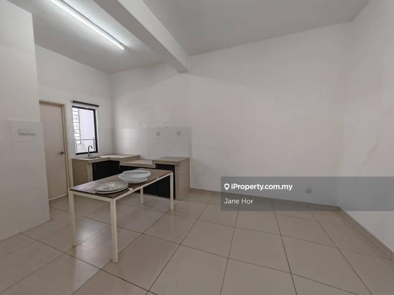 Townhouse for Sale in 16 Sierra, Puchong by Jane Hor - iProperty.com.my
