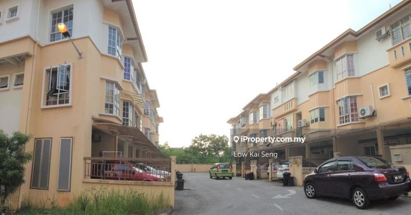 Townhouse for Sale in Damansara Jaya, Petaling Jaya by Low Kai Seng - iProperty.com.my