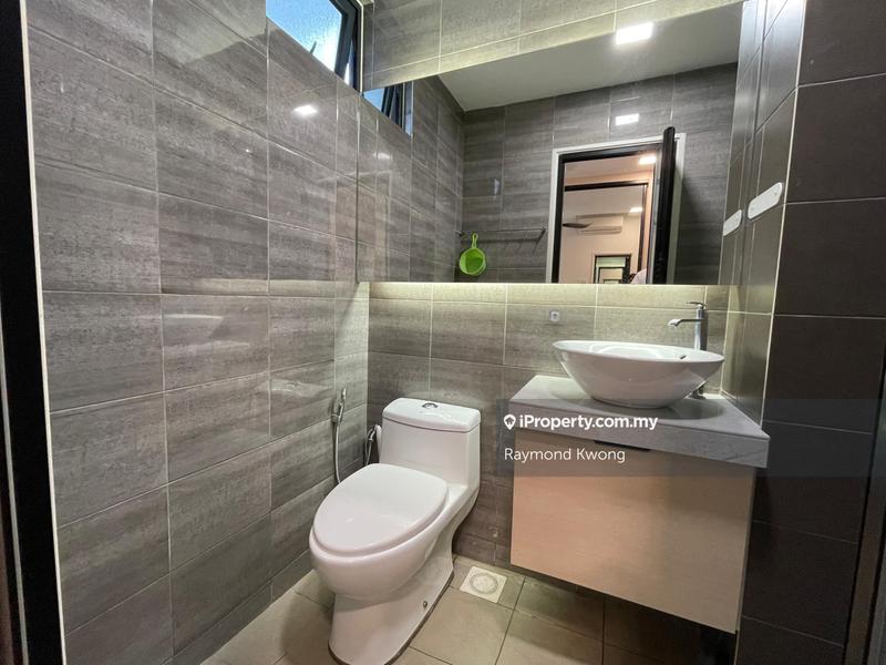 Service Residence for Sale in Symphony Tower (Menara Simfoni) by Raymond Kwong - iProperty.com.my