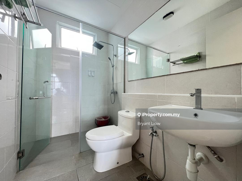 Service Residence for Sale in Parkland Residence by Bryant Liow - iProperty.com.my