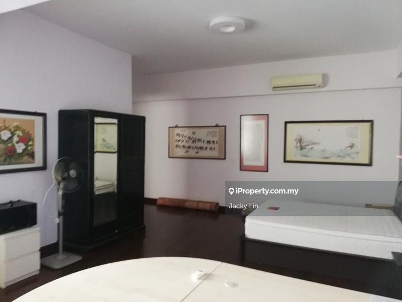 Kediaman Servis untuk Dijual di Subang Olives Residence oleh Jacky Lin - iProperty.com.my