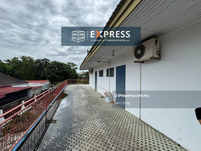 Semi-Detached House for Sale in Pujut, Miri by Sam Yong - iProperty.com.my