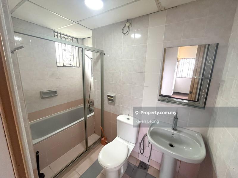 For Sale - Villa Flora