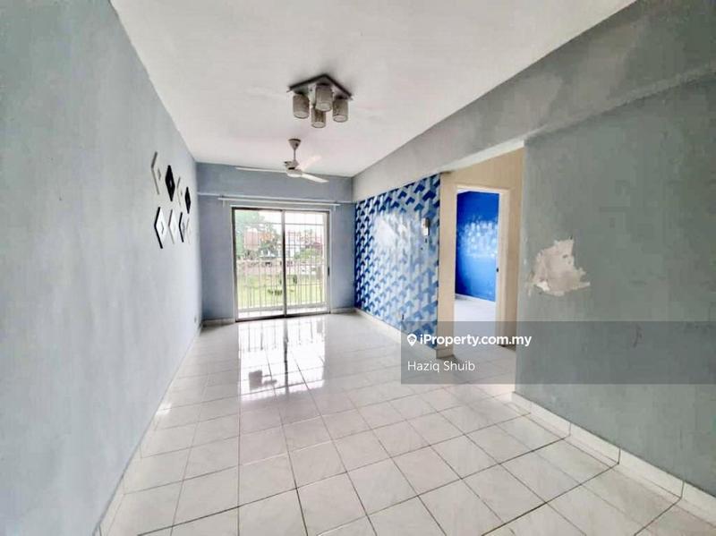 For Sale - Arena Green