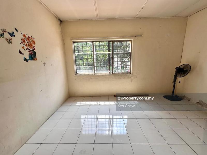Rumah Teres 2-Tingkat untuk Dijual di Taman Pinggiran Putra, Seri Kembangan oleh Ken Chew - iProperty.com.my