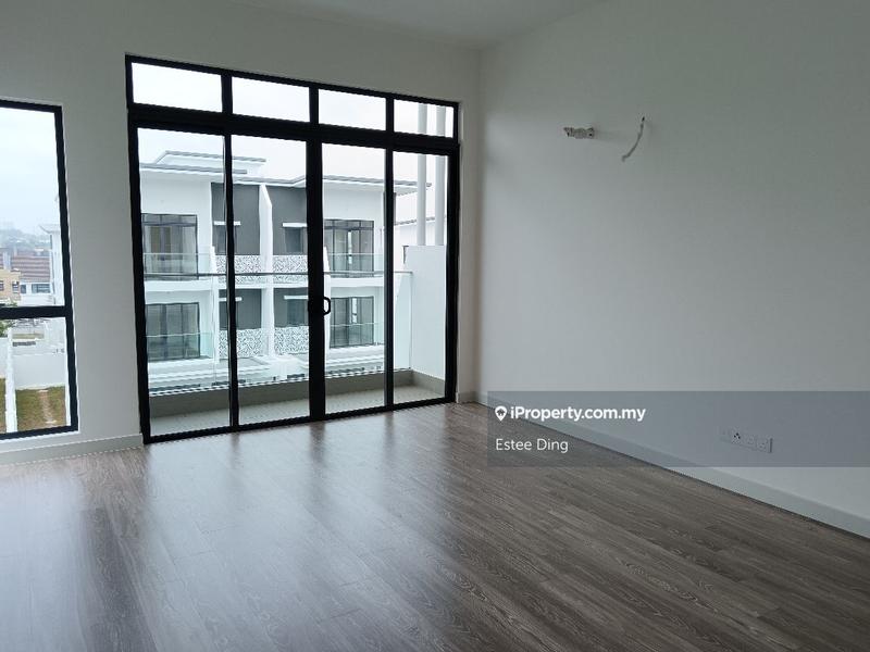 Rumah Berkembar untuk Dijual di Abadi Heights, Puchong oleh Estee Ding - iProperty.com.my