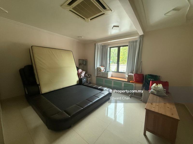 Rumah Berkembar untuk Dijual di Taman Makmur, Bandar Sungai Long oleh Edward Chan - iProperty.com.my