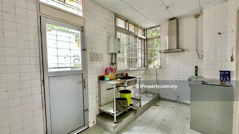 Bungalow House for Sale in Taman Bukit Pantai, Bangsar by Kevin Yai - iProperty.com.my