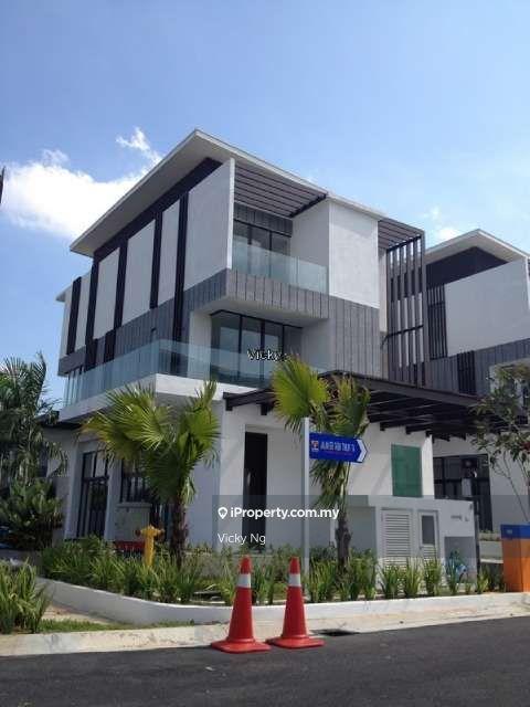 Banglo untuk Dijual di Perdana Lakeview East, Cyberjaya oleh Vicky Ng - iProperty.com.my