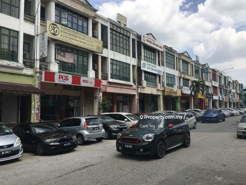 For Rent - USJ 9 Subang Jaya's 3 Storey Shop For Rent