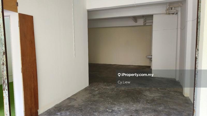 Shop for Sale in Bukit Serdang 11, BS 11, Seri Kembangan by Cy.Liew - iProperty.com.my