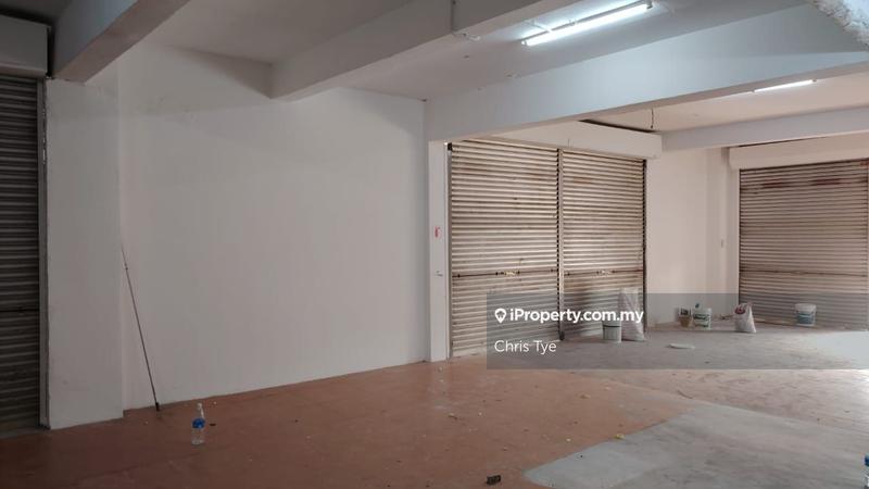 For Rent - Bandar Tasik Puteri , Rawang @ Ground Floor Endlot