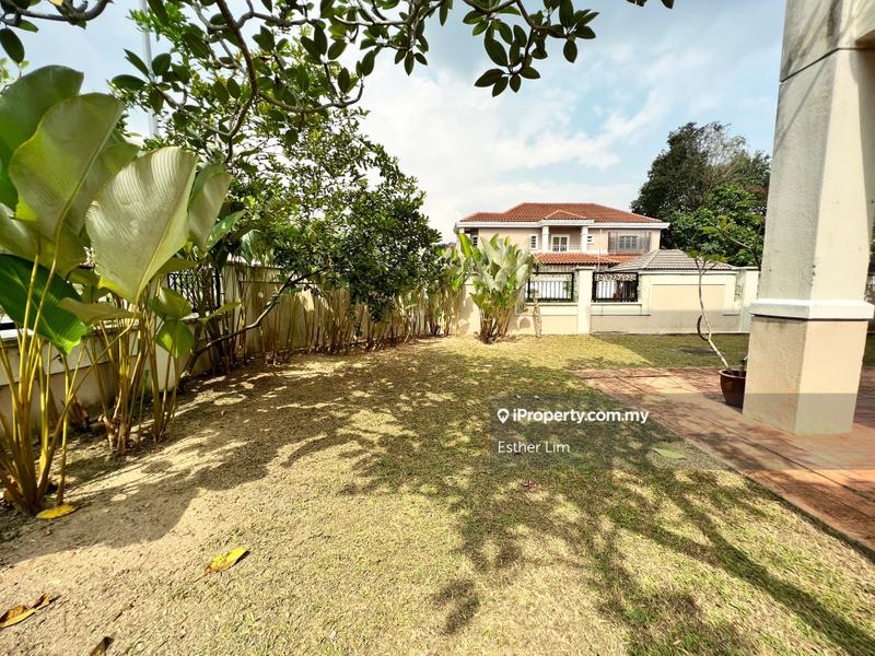 Bungalow House untuk Dijual di D'Villa Seksyen 11, Kota Damansara oleh Esther Lim - iProperty.com.my