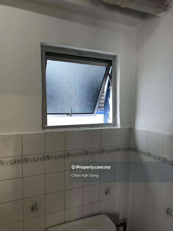 Condominium for Sale in Bukit Pandan Kondominium 1 by Chen Kah Seng - iProperty.com.my