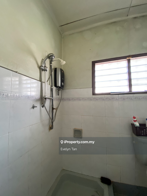 Rumah Berangkai 2 Tingkat untuk Dijual di Subang Jaya, Selangor oleh Evelyn Tan - iProperty.com.my