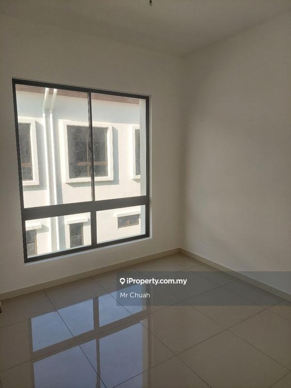 Rumah Teres 2-Tingkat untuk Dijual di Sepang, Selangor oleh Mr Chuah - iProperty.com.my