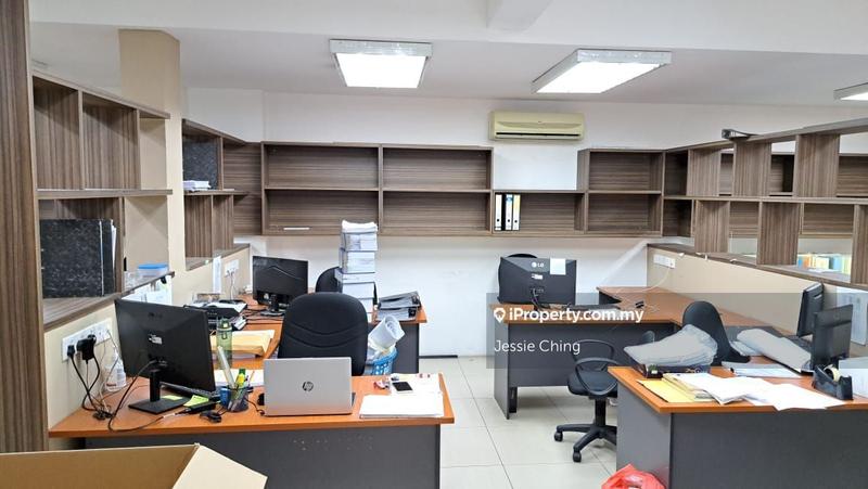 For Sale - Bandar Manjalara