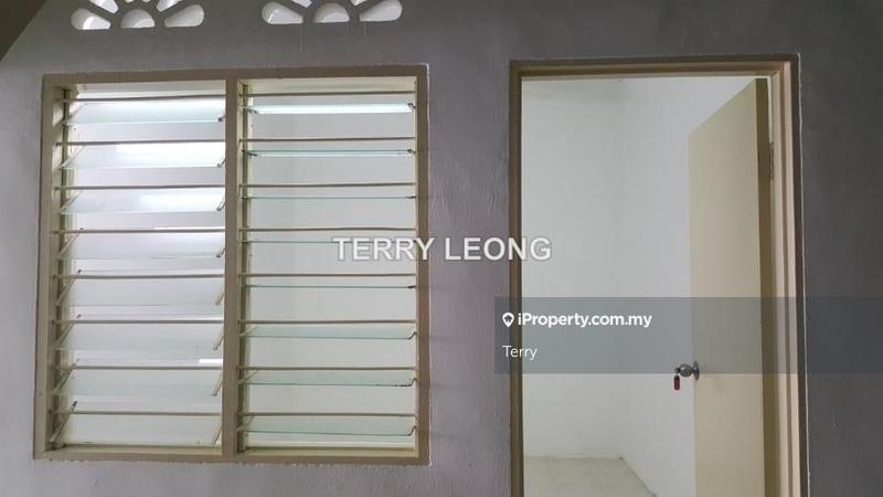Rumah Teres 1-Tingkat untuk Dijual di Seksyen 8, Petaling Jaya oleh Terry - iProperty.com.my