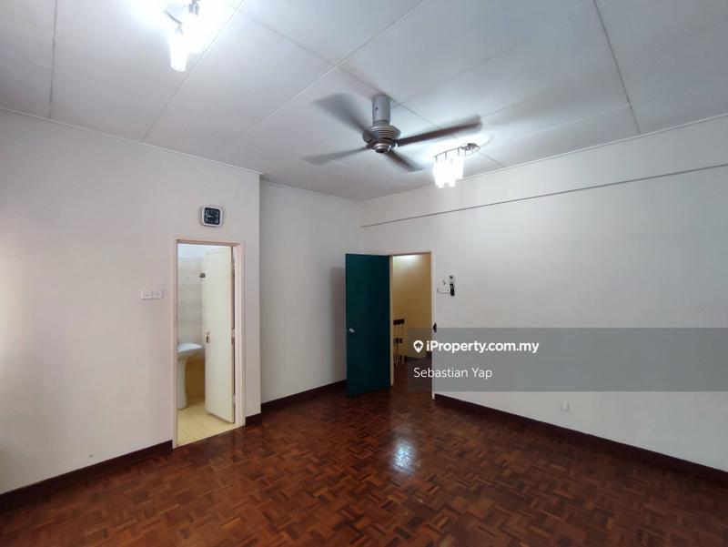 Rumah Berangkai 2 Tingkat untuk Dijual di Taman Kelana Idaman, Ara Damansara oleh Sebastian Yap - iProperty.com.my