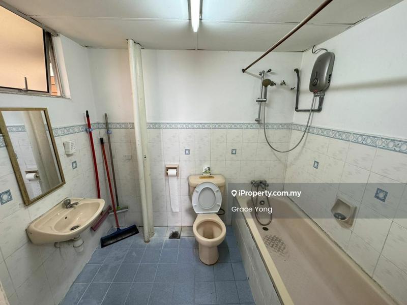 For Rent - Desa Gembira