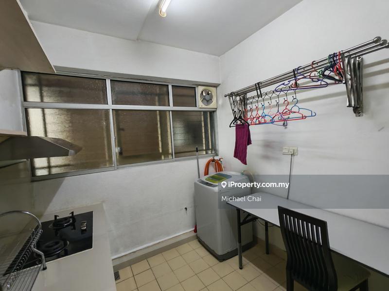 For Rent - Koi Tropika