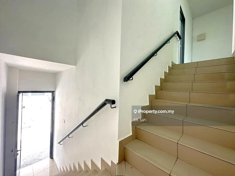 Townhouse for Sale in Taman Semenyih Mewah, Semenyih by KK Sah - iProperty.com.my