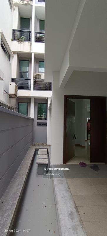Rumah Berkembar untuk Dijual di Taman Danau Desa, Taman Desa oleh Kimberly Yang - iProperty.com.my