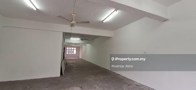 Shop-Office for Sale in Bandar Baru Salak Tinggi, Sepang by Mokhtar Akhir - iProperty.com.my