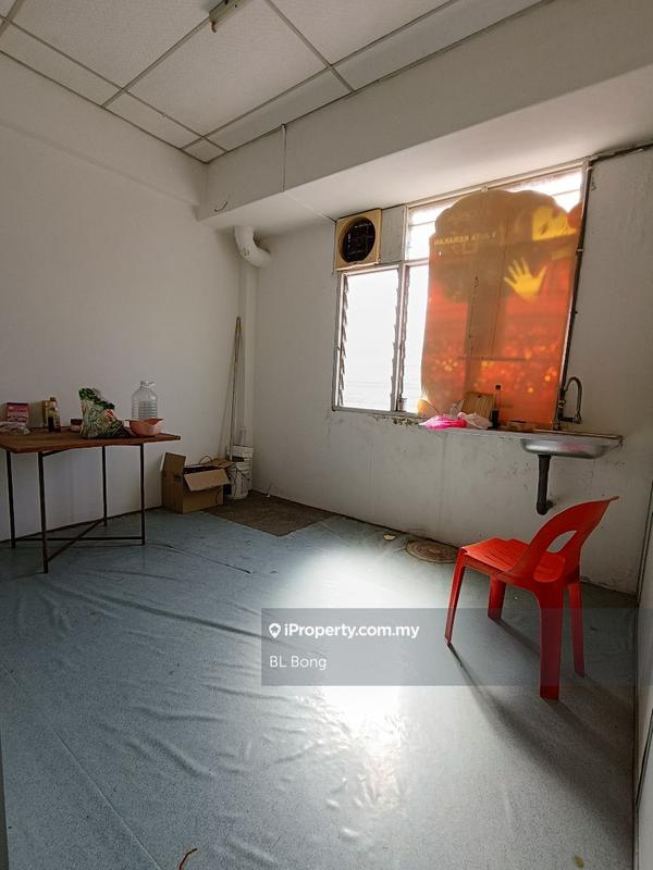 Shop / Office untuk Dijual di Taman Saujana Seksyen 2, Bukit Katil oleh BL Bong - iProperty.com.my
