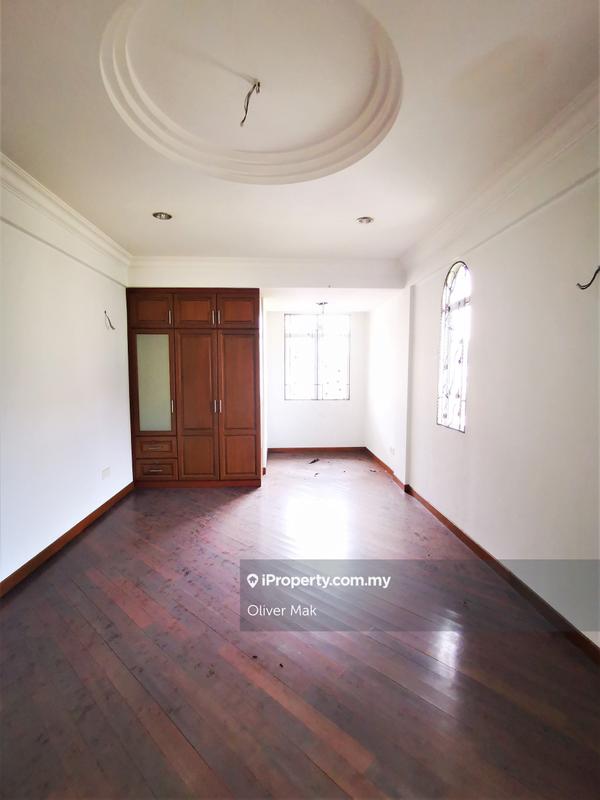 Bungalow House for Sale in Bukit Jalil Golf, Bukit Jalil by Oliver Mak - iProperty.com.my
