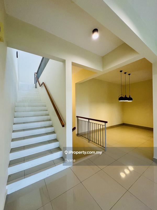 Rumah Bandar untuk Dijual di Bandar Bukit Mahkota, Bangi oleh Dyana - iProperty.com.my