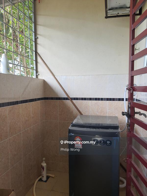 Rumah Berangkai 2 Tingkat untuk Dijual di Taman Equine, Seri Kembangan oleh Philip Wong - iProperty.com.my