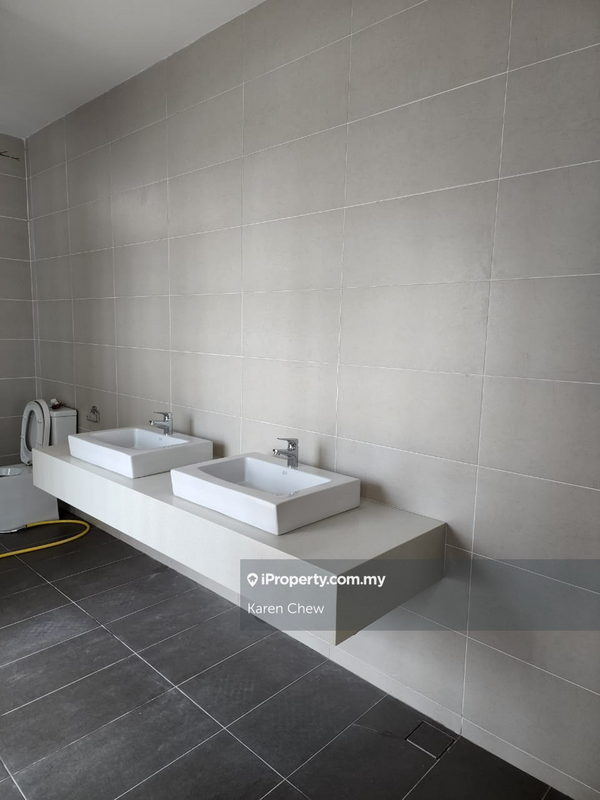 Rumah Berkembar untuk Dijual di 3 Storey Semi D @ Cypress Villa, Sungai Ara, Sungai Ara oleh Karen Chew - iProperty.com.my