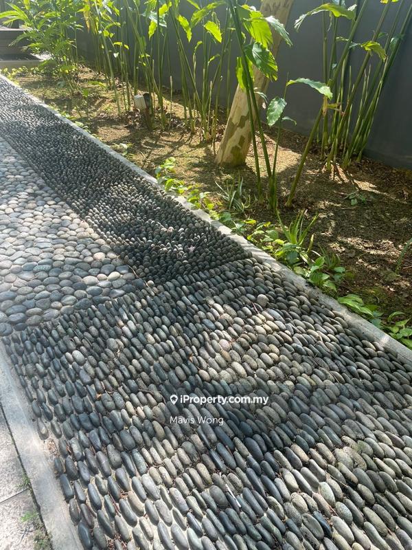 For Rent - Savanna Executive Suite @ Southville City