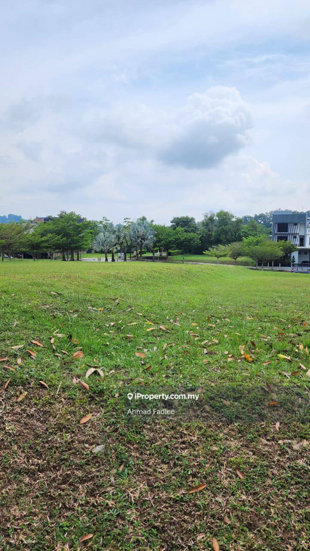 Banglo Tanah untuk Dijual di Presint 11, Presint 11 oleh Ahmad Fadlee - iProperty.com.my