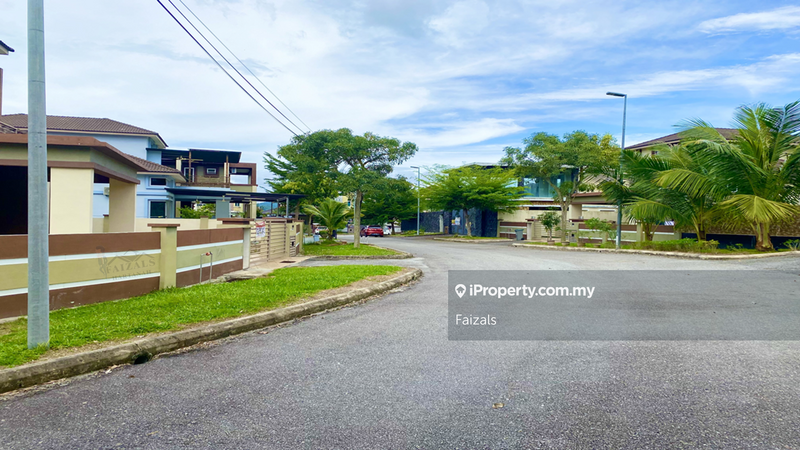 Banglo untuk Dijual di Warisan Puteri, Sikamat, Sikamat oleh Faizals - iProperty.com.my