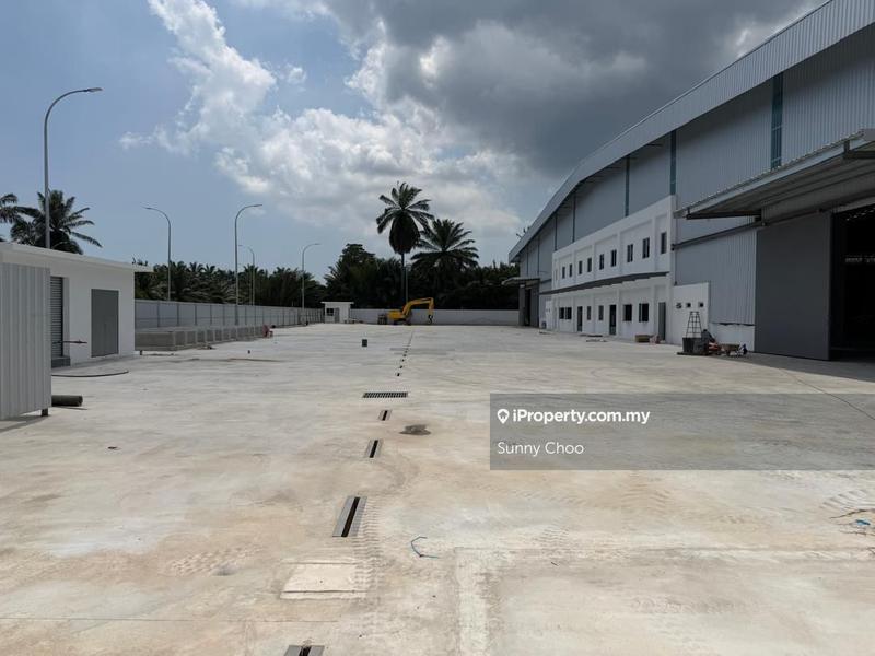 For Sale - Kawasan Perusahaan Telok Mengkuang