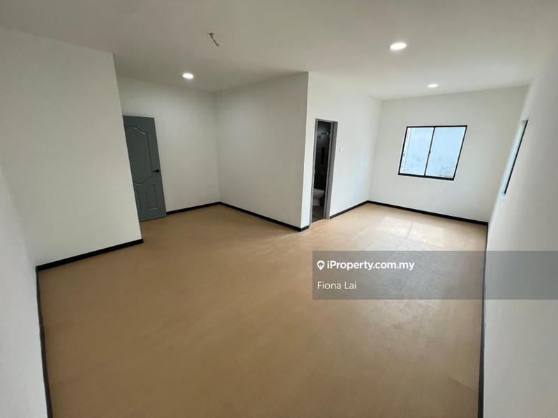 Bungalow House for Sale in Taman Kebun Teh, Johor Bahru by Fiona Lai - iProperty.com.my