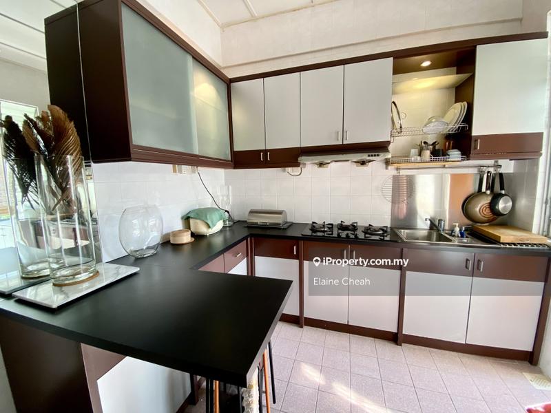 For Sale - Casa Mila Victoria