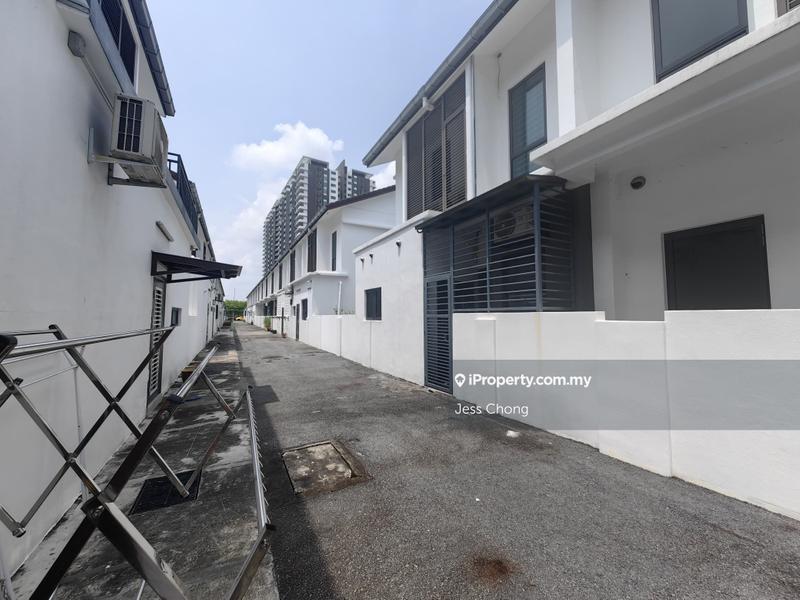 Rumah Berangkai 2 Tingkat untuk Dijual di Taman Putra Prima, Puchong oleh Jess Chong - iProperty.com.my