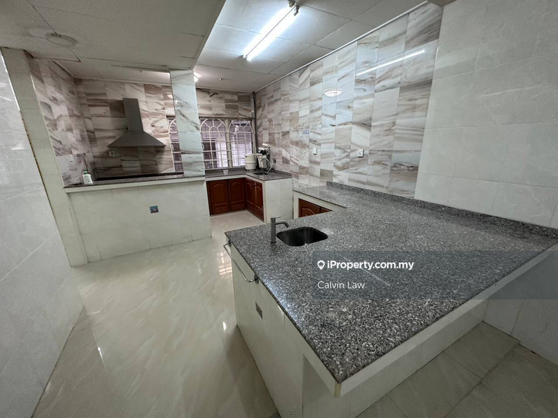 Rumah Berangkai 2 Tingkat untuk Dijual di Bandar Utama 10, Bandar Utama oleh Calvin Law - iProperty.com.my