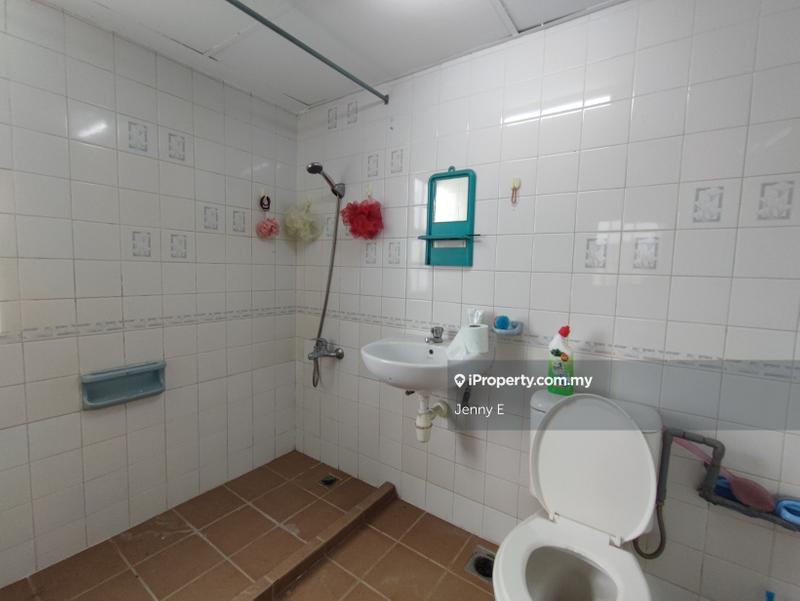 Condominium for Sale in The Pines by Jenny E - iProperty.com.my