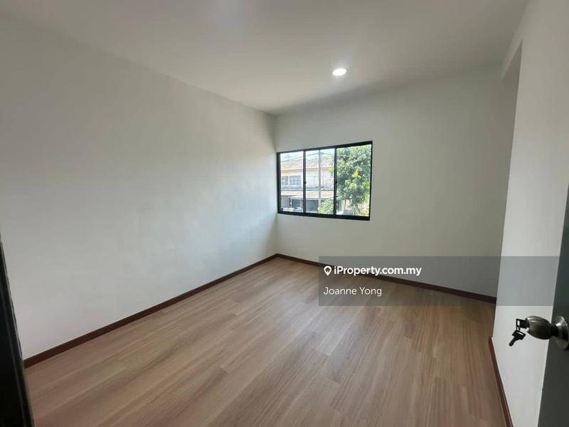 Rumah Teres 2-Tingkat untuk Dijual di Taman Puteri Wangsa, Ulu Tiram oleh Joanne Yong - iProperty.com.my