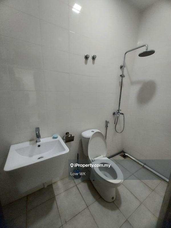4.5-storey Terraced House for Sale in Happy Garden, Kuchai Lama by Low WK - iProperty.com.my