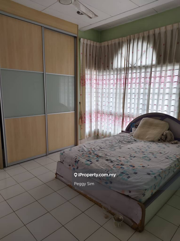 Condominium for Sale in La Vista Condominiums by Peggy Sim - iProperty.com.my