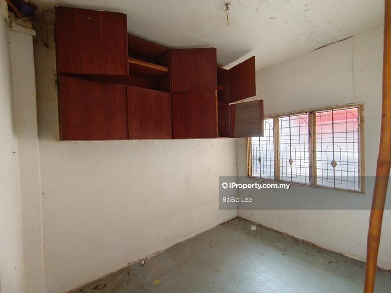 Rumah Berangkai 2 Tingkat untuk Dijual di Taman Overseas Union (Taman Oug), Jalan Klang Lama (Old Klang Road) oleh BoBo Lee - iProperty.com.my