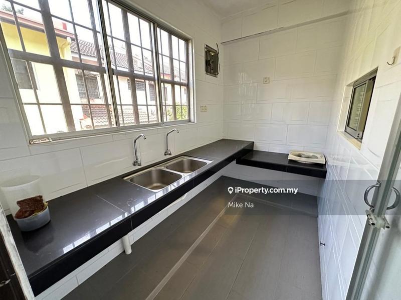 Rumah Teres 2-Tingkat untuk Dijual di Taman Bukit Mewah, Kajang oleh Mike Na - iProperty.com.my
