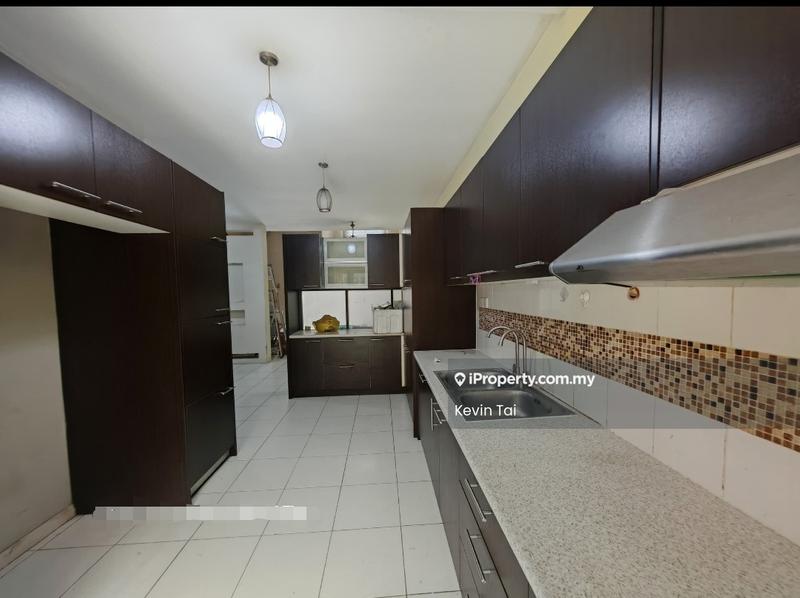 Rumah Berangkai 3 Tingkat untuk Dijual di Meadow Lakefields, Sg Besi, Sungai Besi oleh Kevin Tai - Kitchen - iProperty.com.my